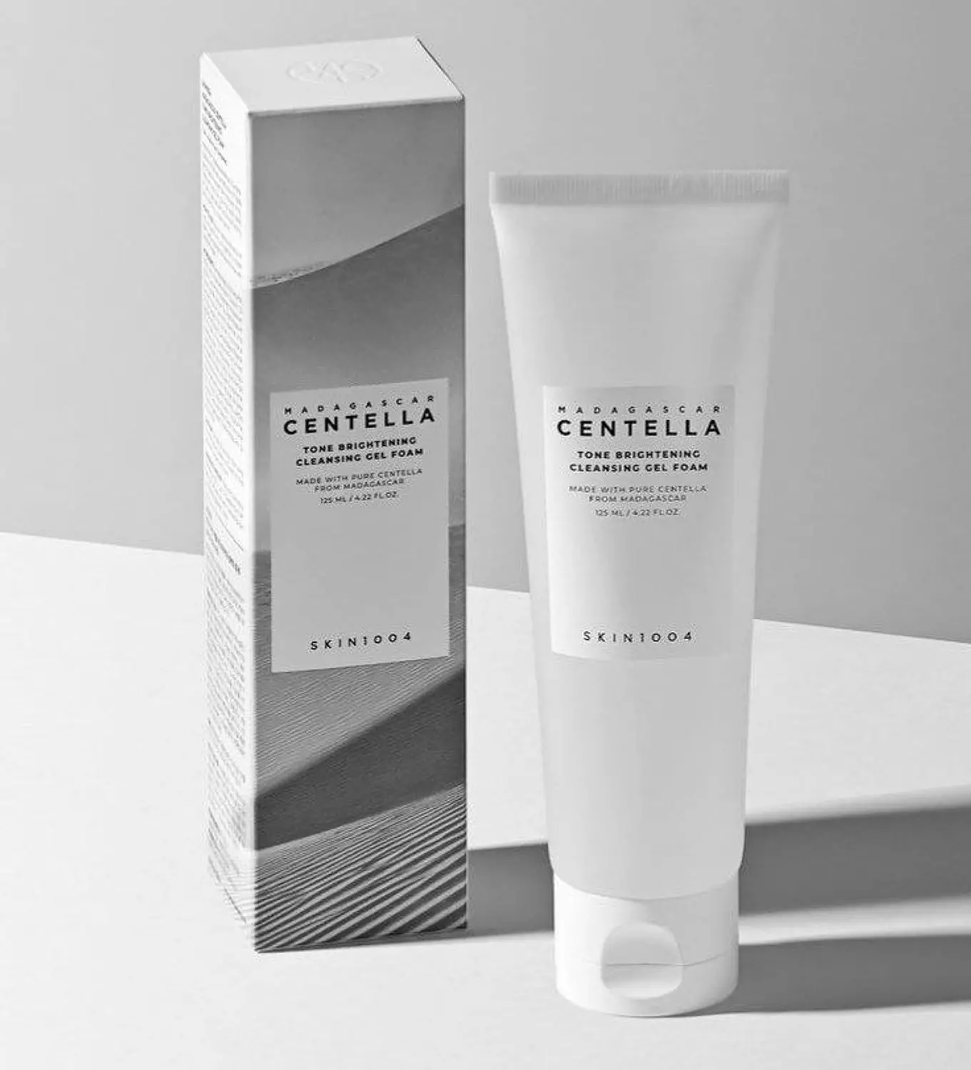 SKIN1004 Madagascar Centella Brightening Cleansing Gel Foam image
