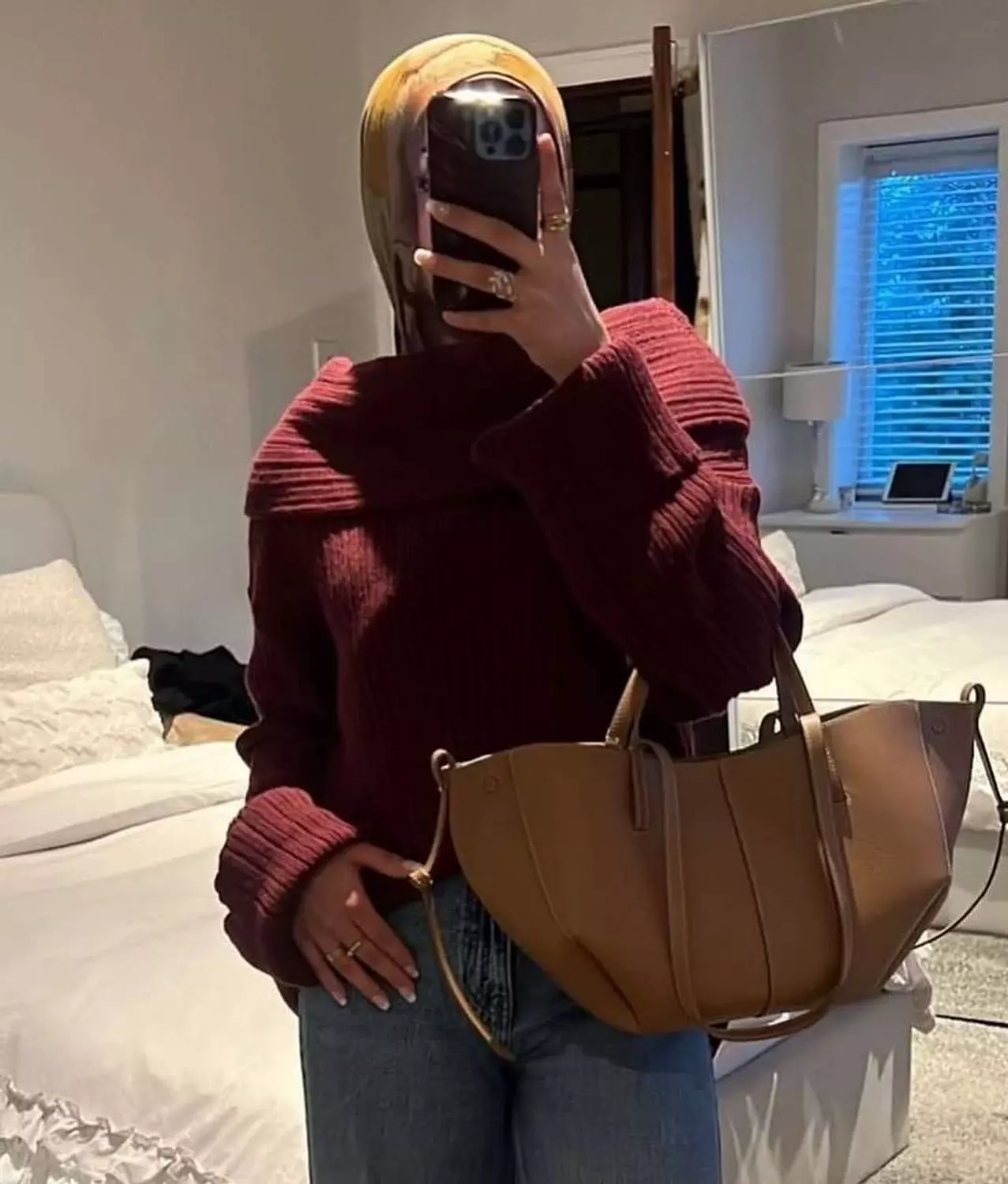 Offshoulder Pullover 5