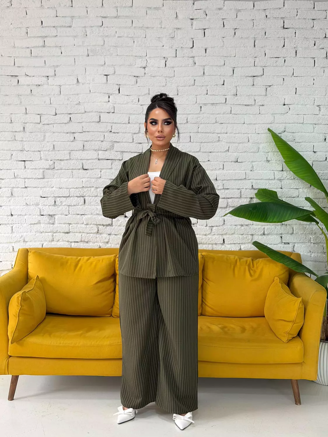 Contour Pinstripe Set In Olive image