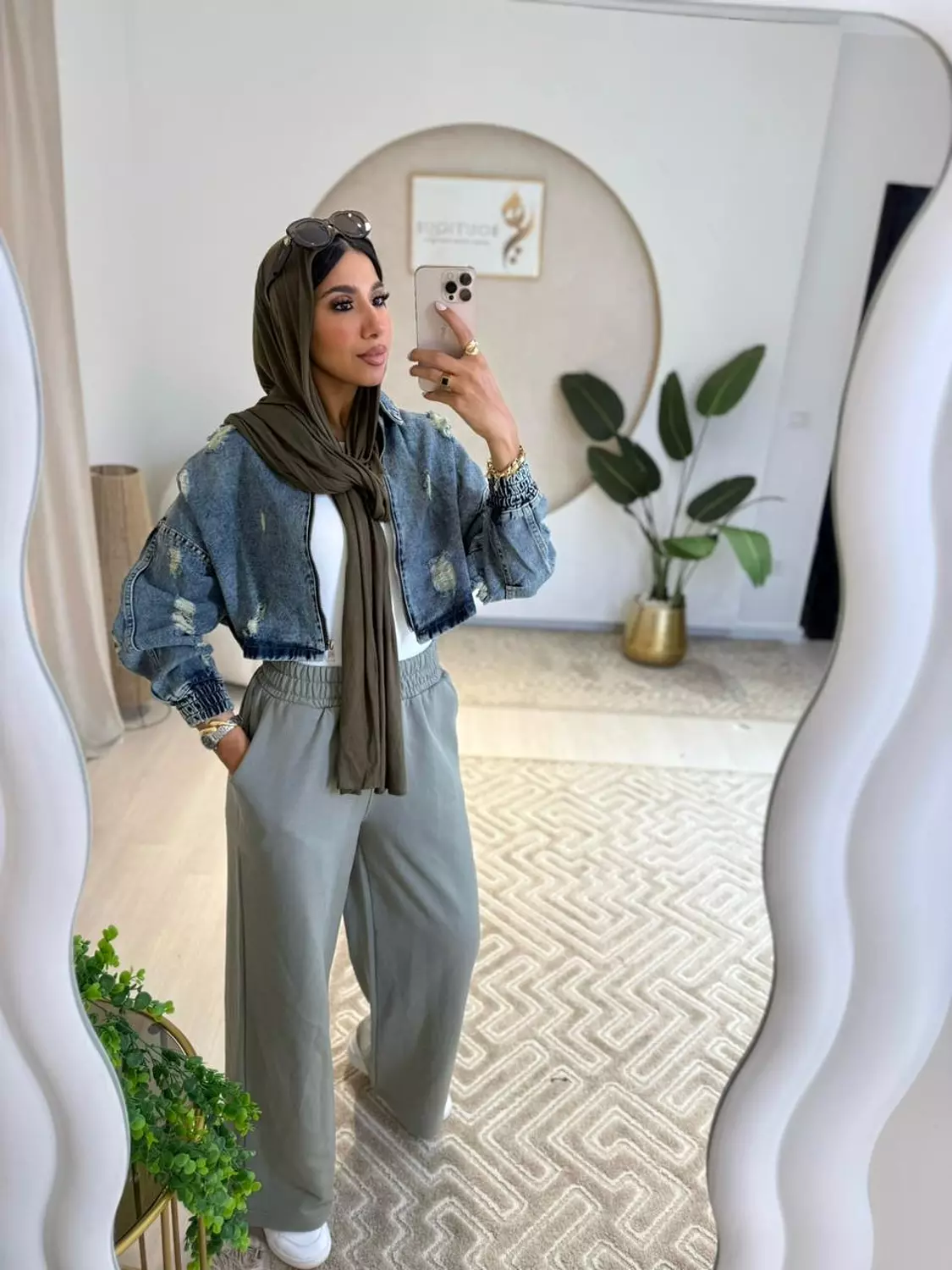 Cropped Cutting Jacket image
