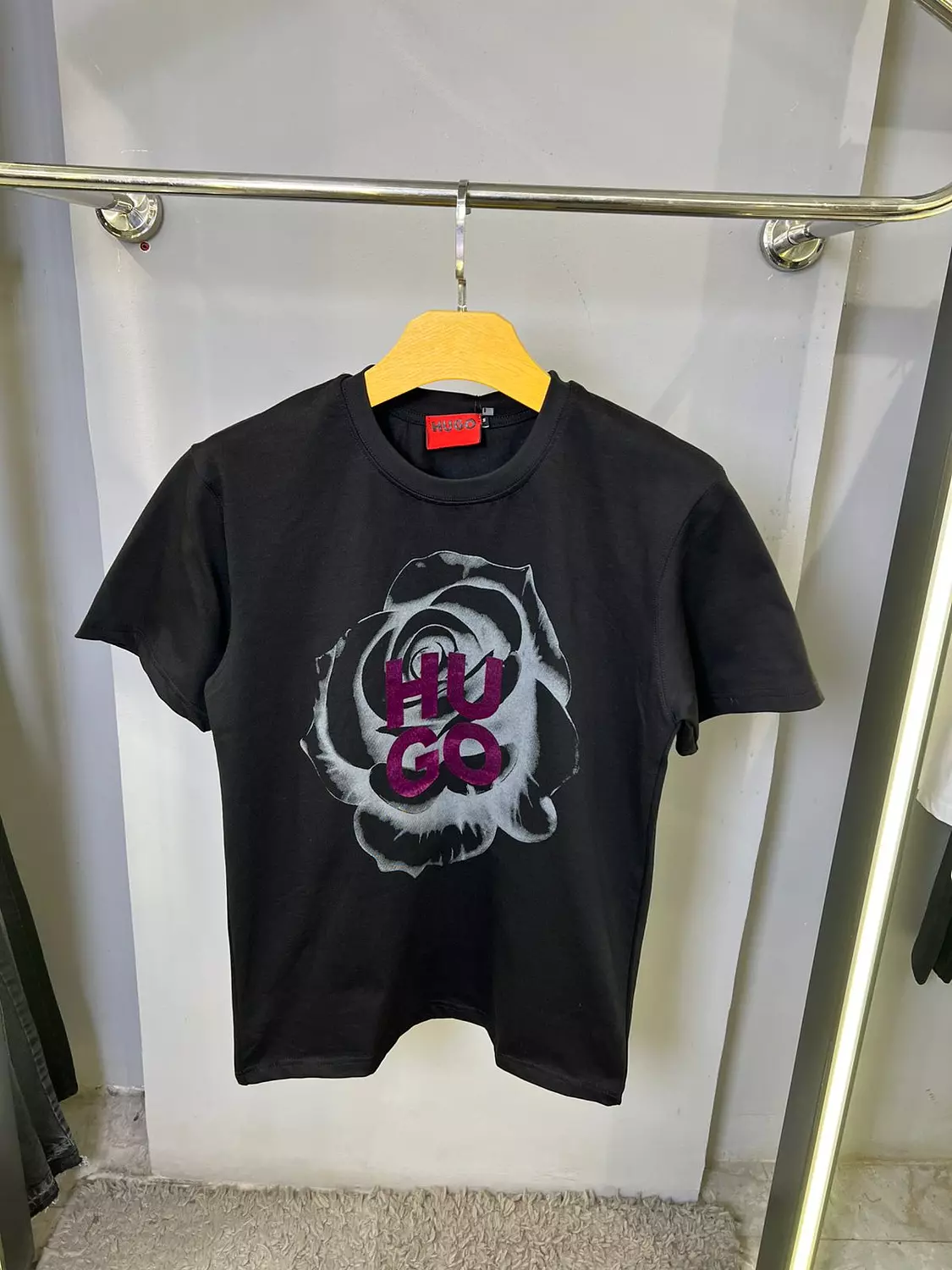 HUGO BOSS TSHIRT / 1310 image