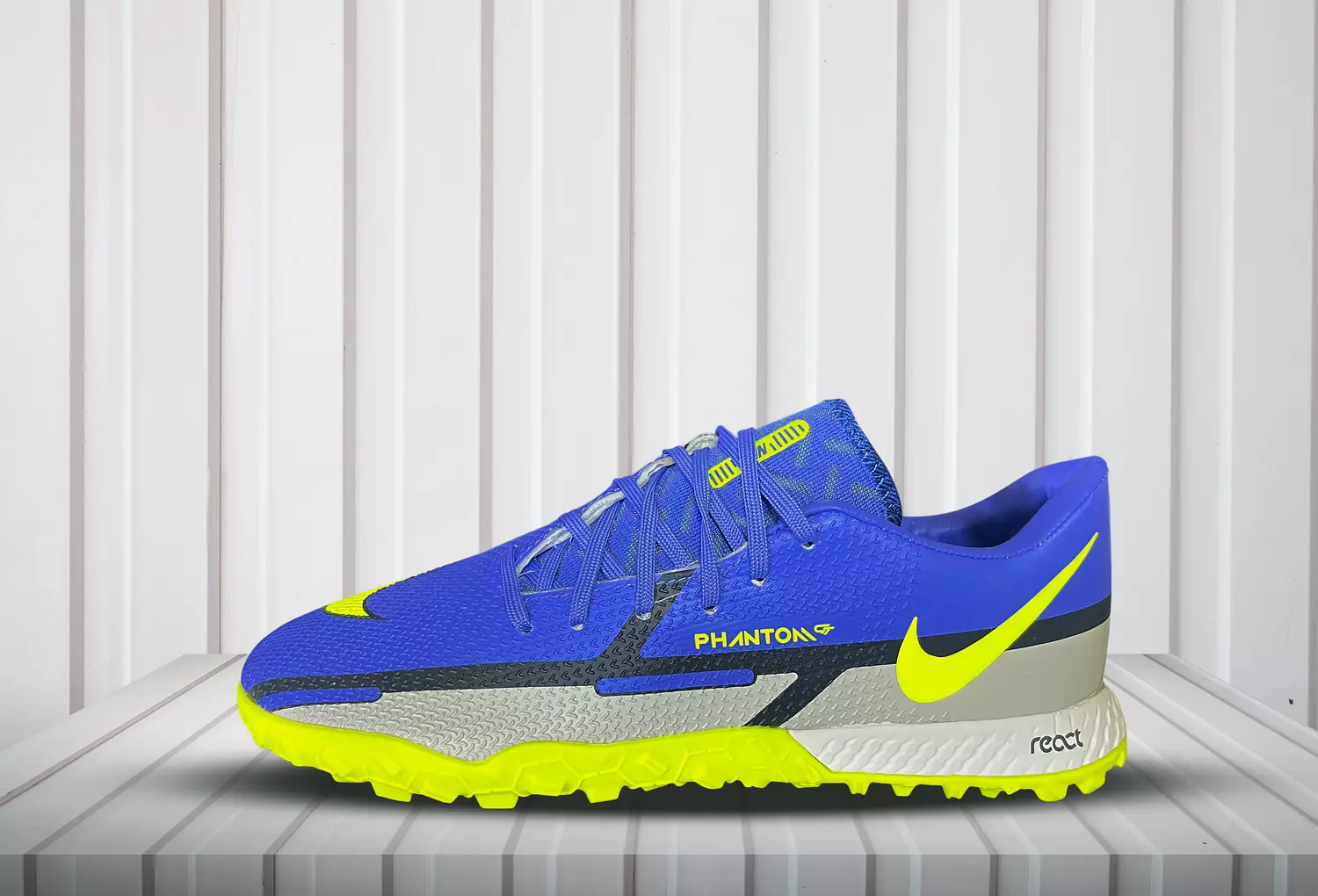 NIKE PHANTOM - TURF image