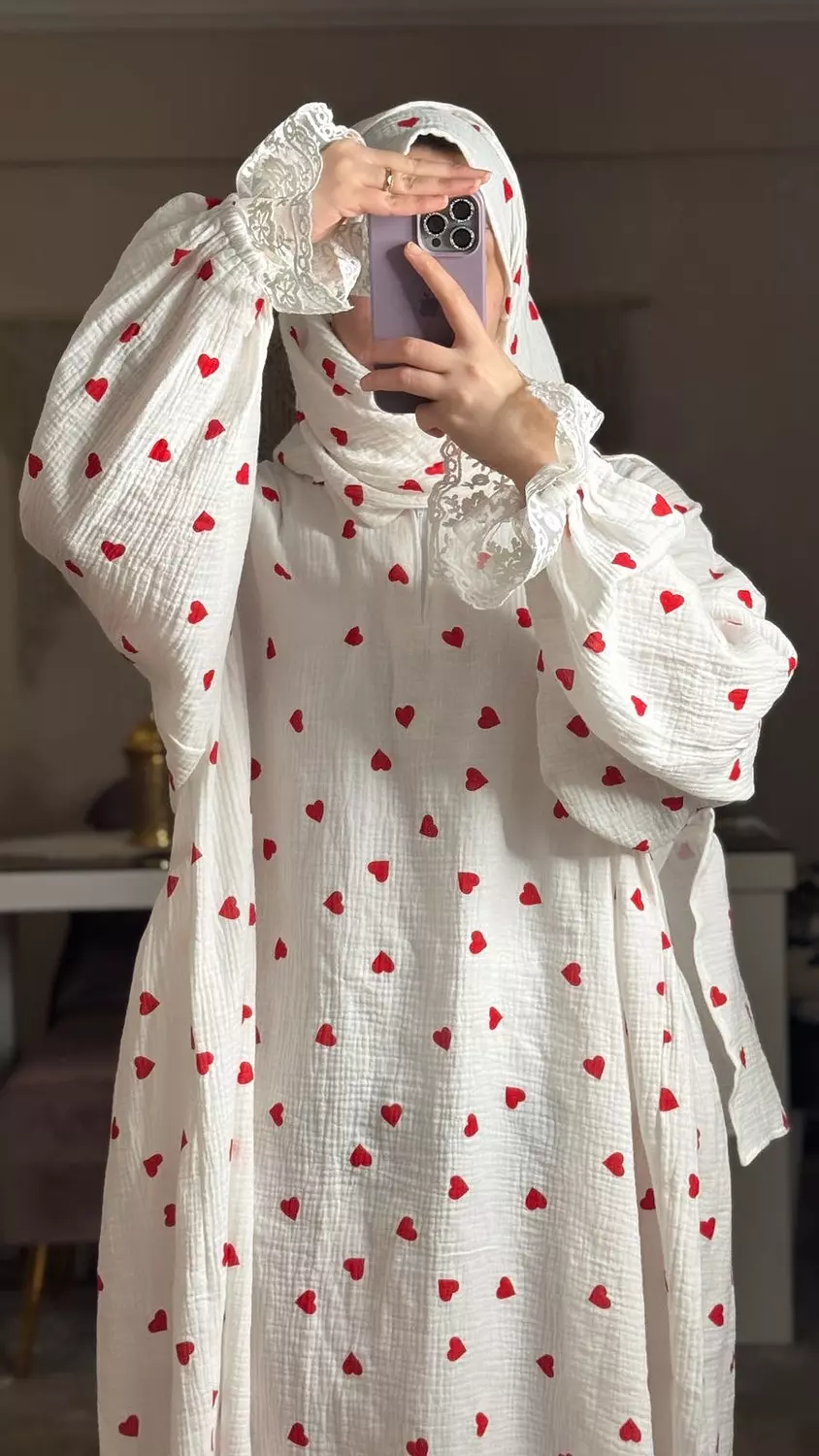 Ghazal Isdal (Red) 2