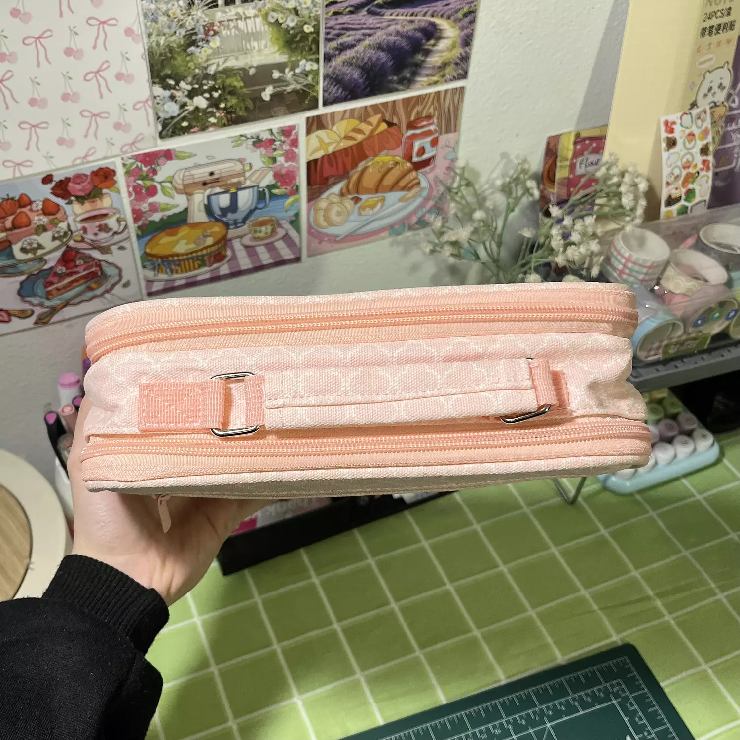 Huge pink pencilcase  1