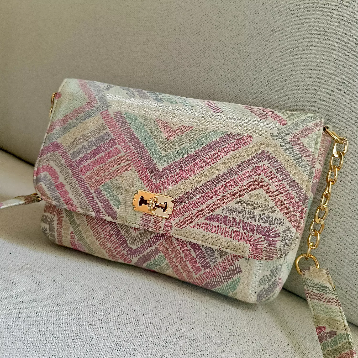 Noly clutch bag pastel 2