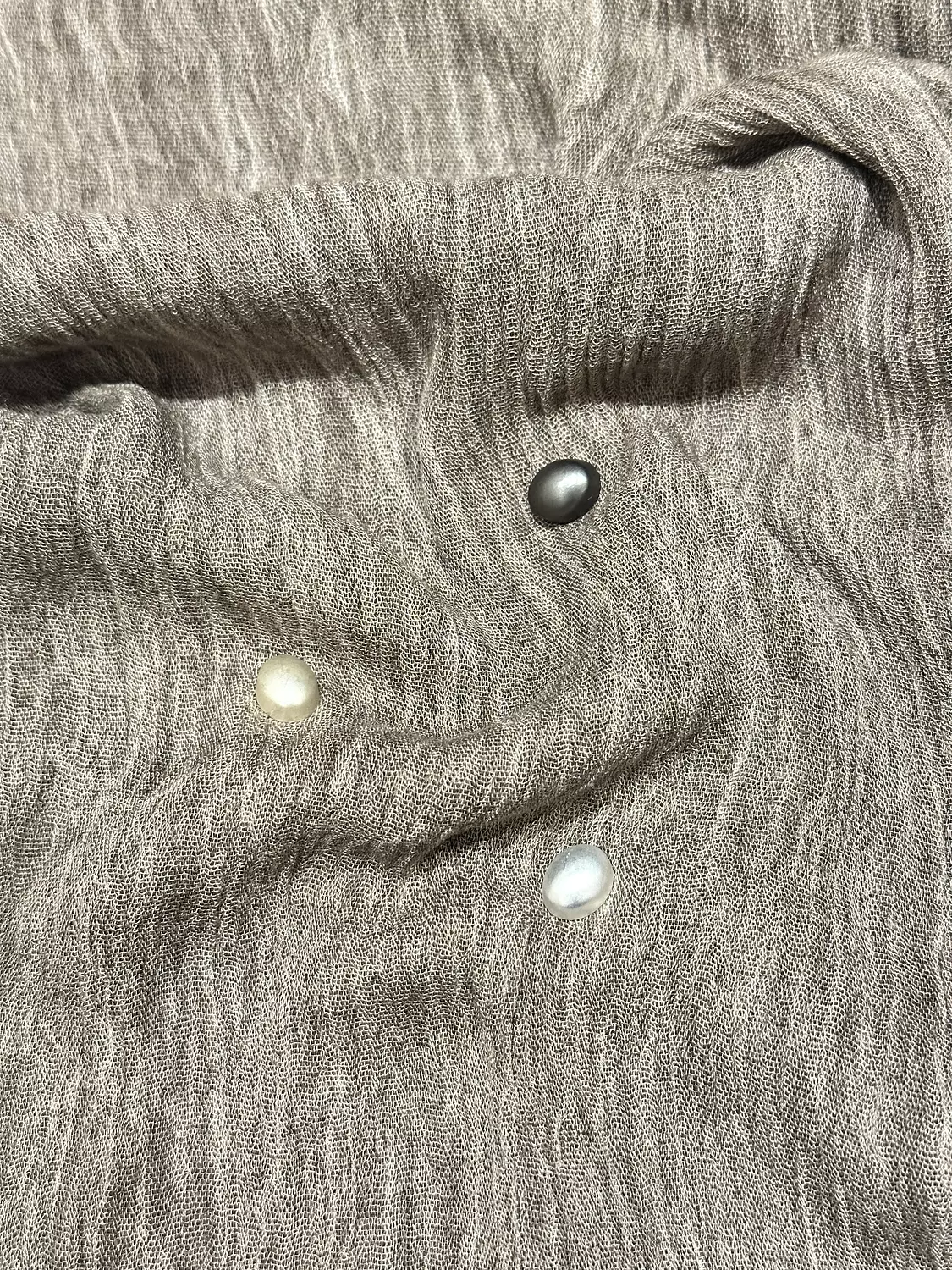 Plain magnetic pins image