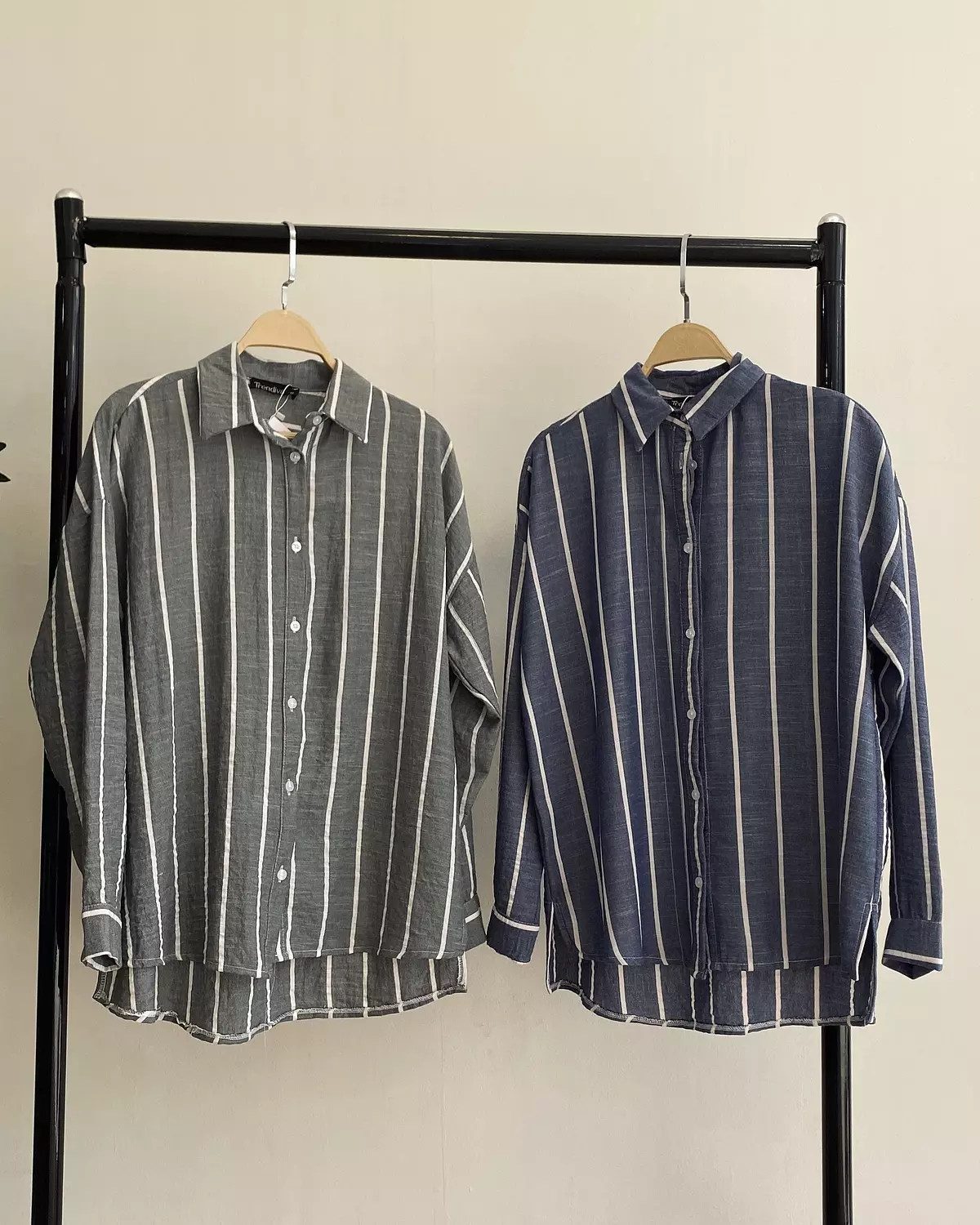 Stripped shirt dil image