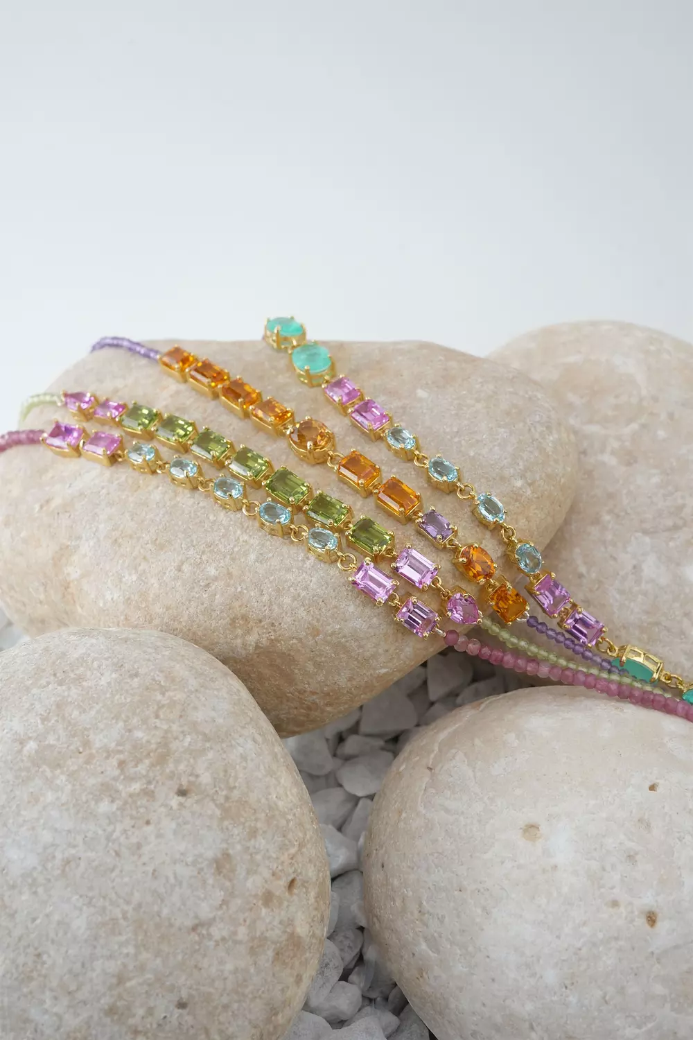 <h3 style="text-align: justify">Rainbow Dream </h3><h3 style="text-align: justify">Choker</h3>