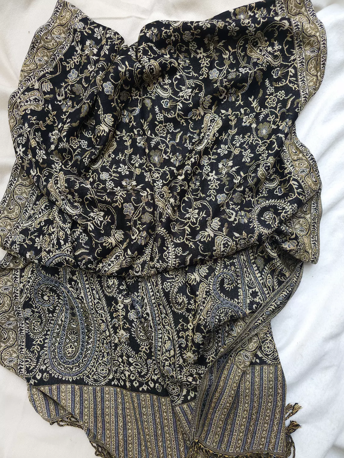 Black/beige Pashmina image