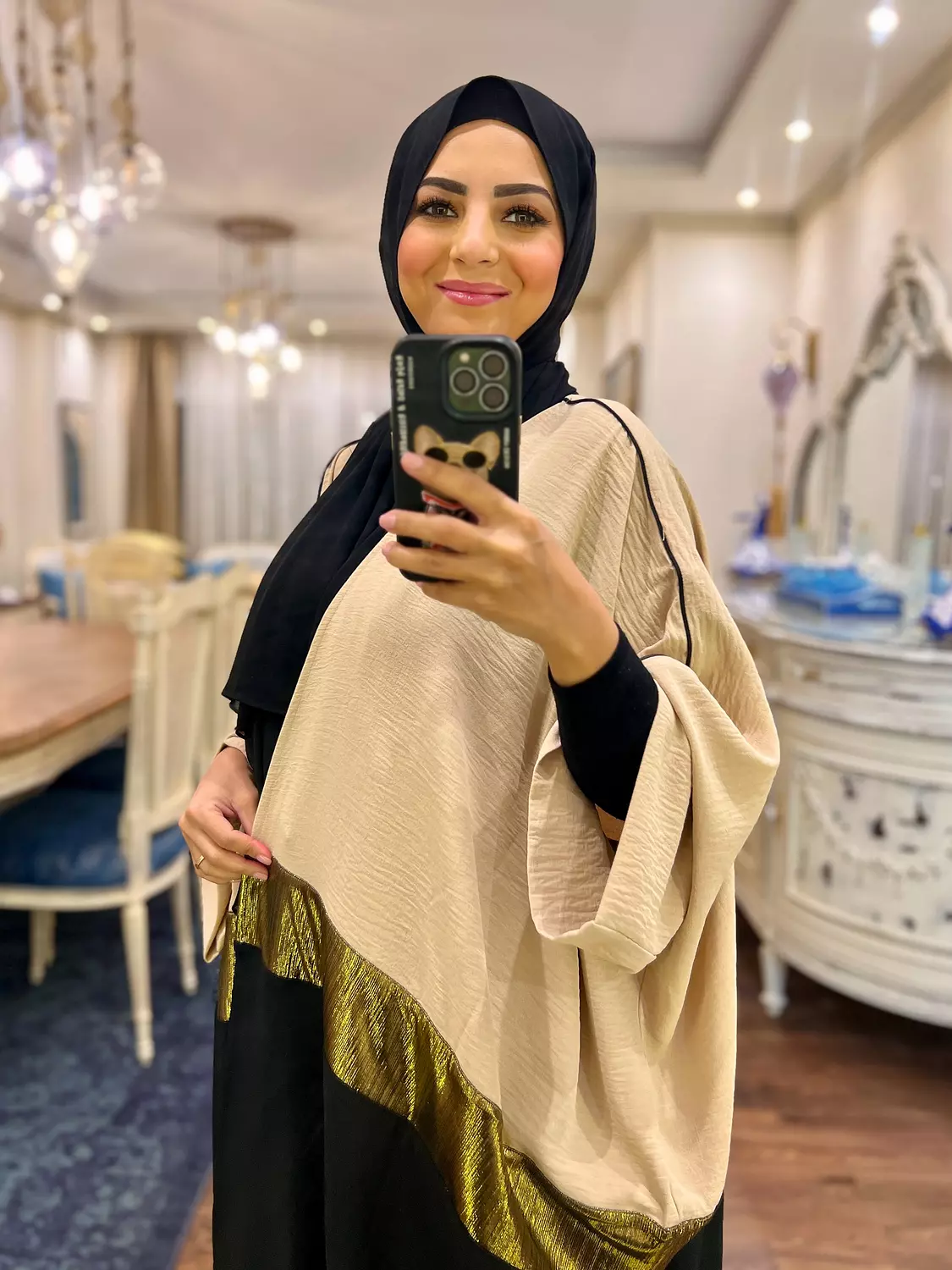 Black & Gold Abaya 3