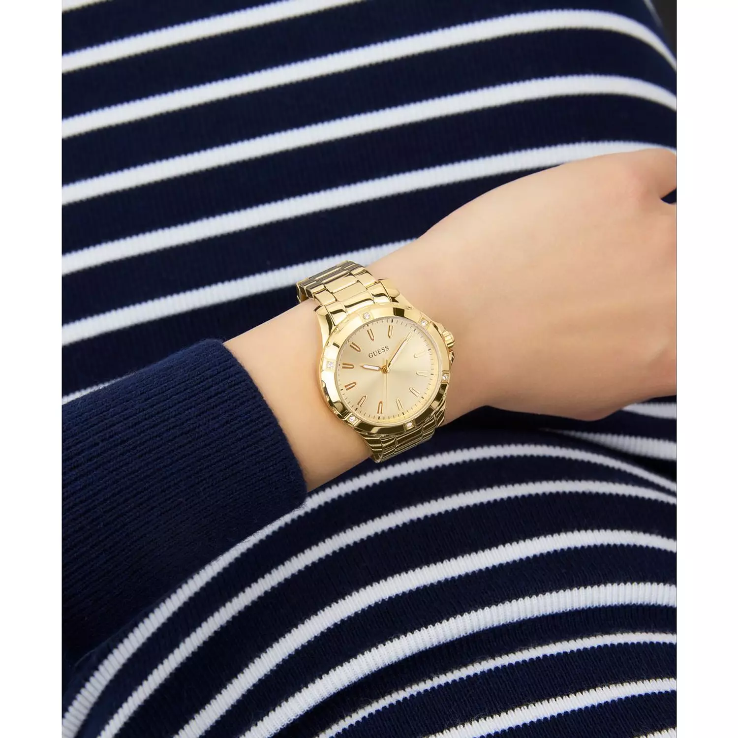 GUESS MIST Ladies Gold Tone Analog Watch GOLD TONE Stainless Steel Polished Bracelet 6