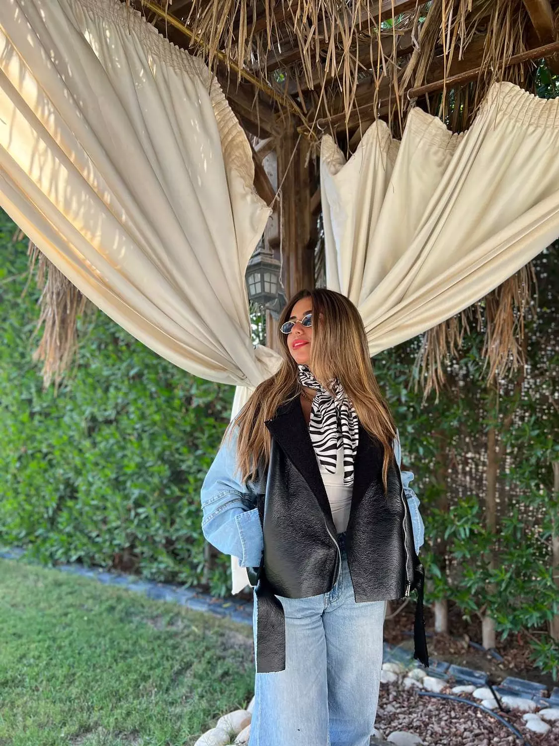 Leather*jeans sleeves jacket image