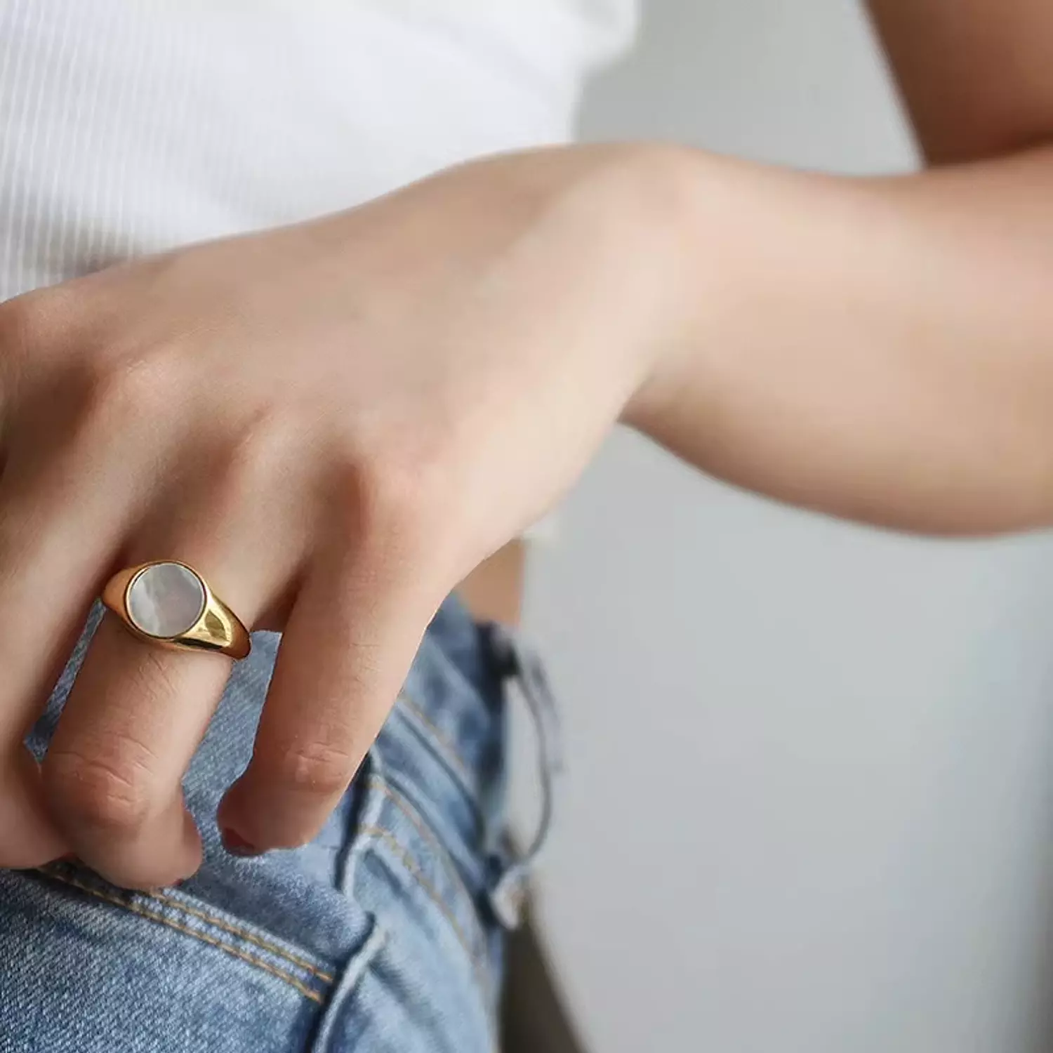 Shell chunky ring image