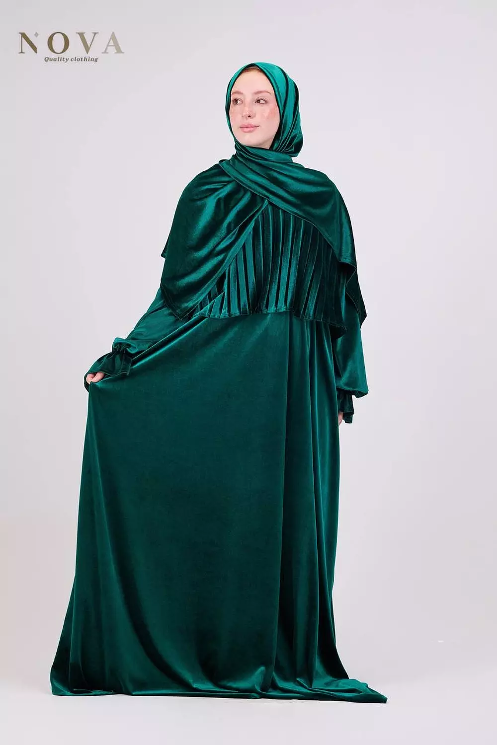 Emerald green Velvet Wave image