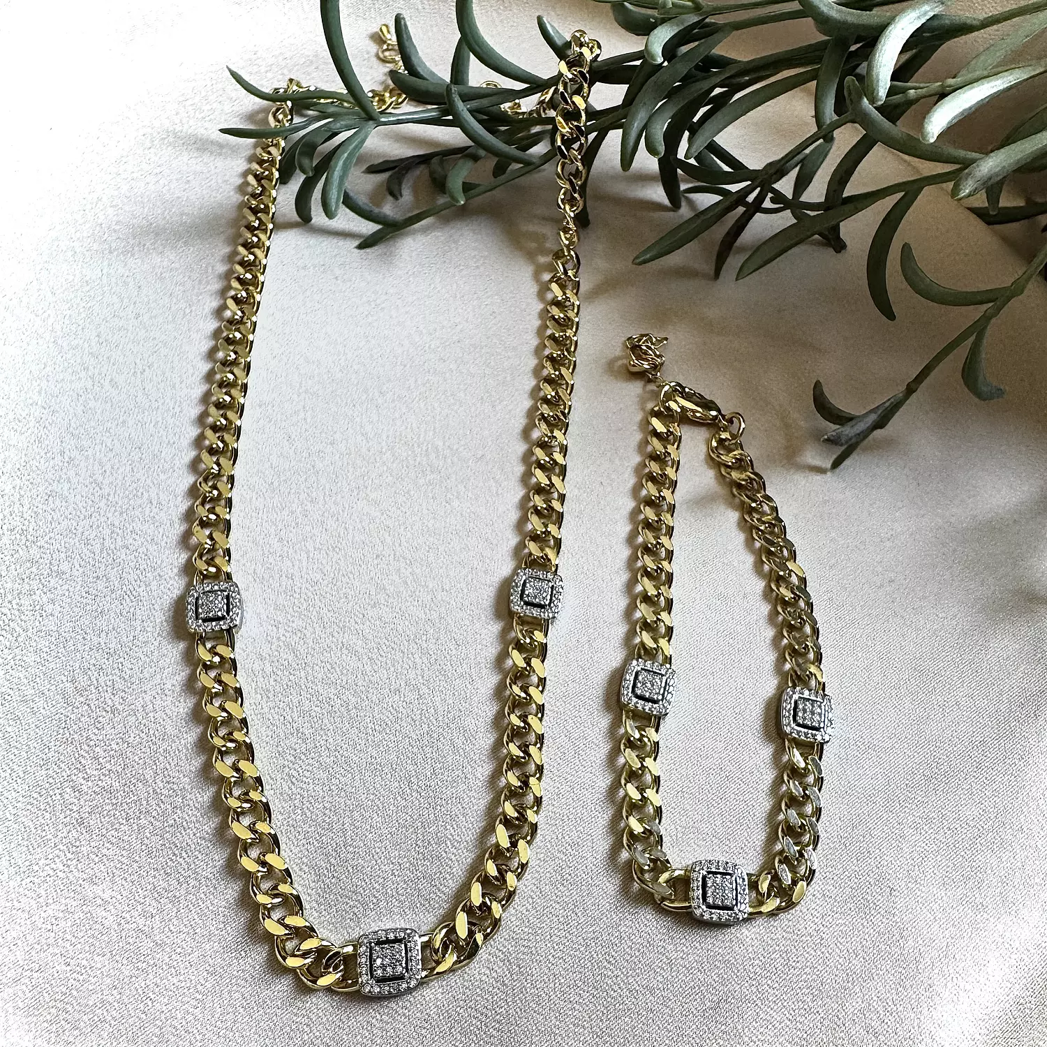 3 Zircon squares gold chain necklace hover image