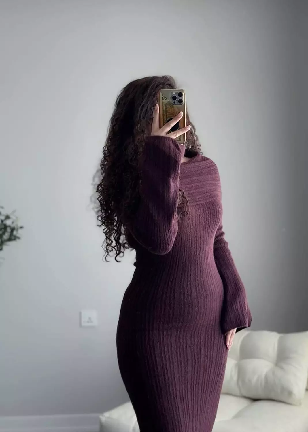 Off-Shoulder Knitted Dress  1