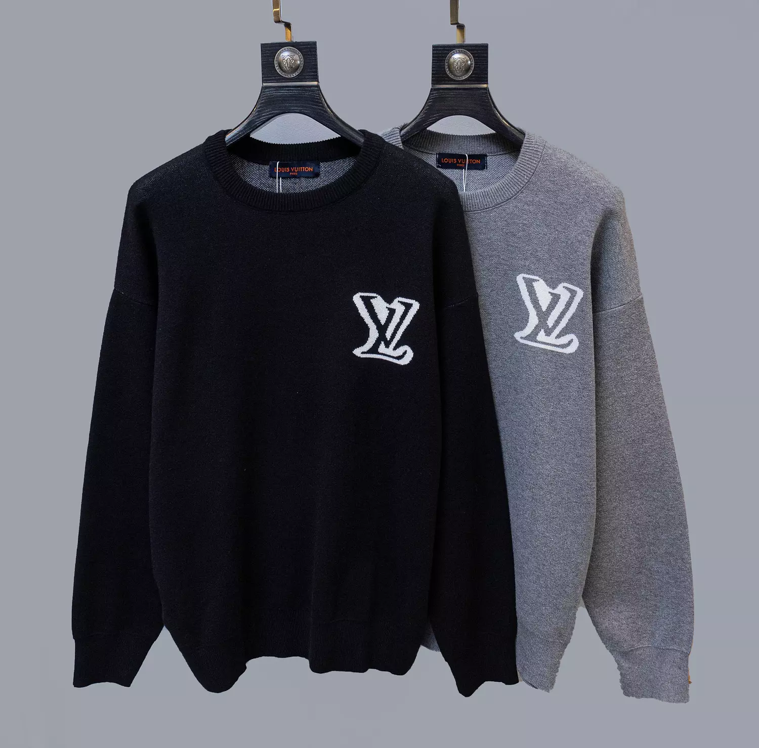 LOUIS VUITTON PULLOVER \ 1686 4