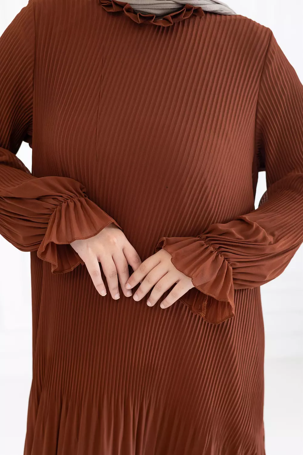 Chiffon Pleated Dress | Dark havan 3
