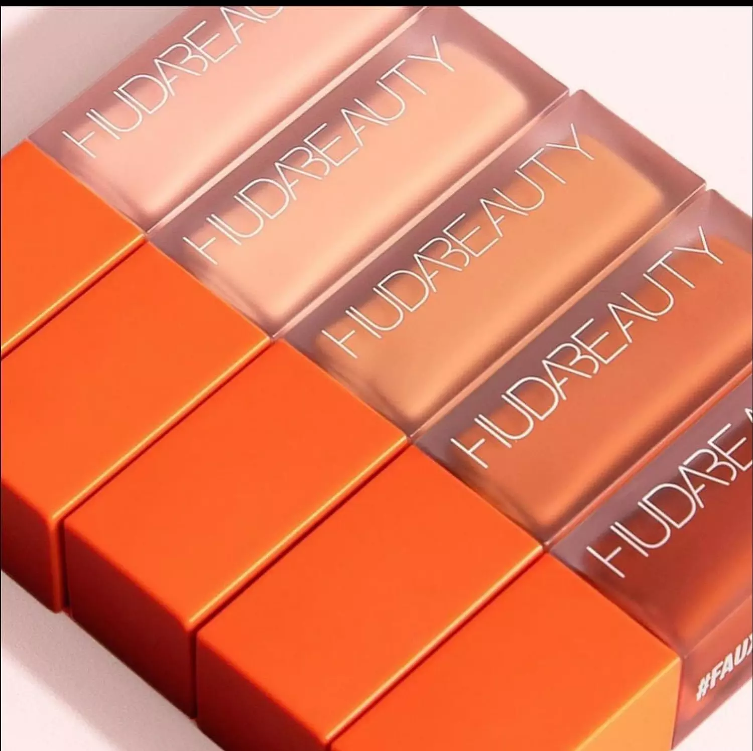 HUDA BEAUTY #FAUXFILTER Under Eye Color Corrector cherry blossom 1