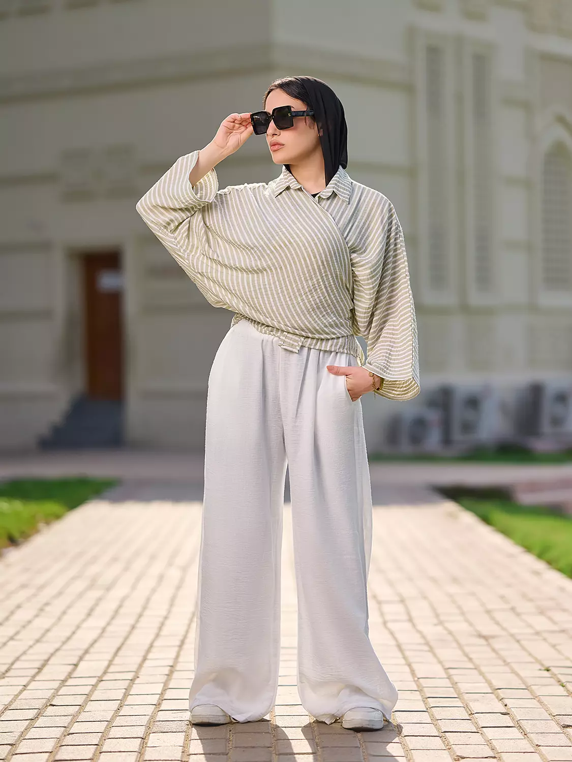 Linen Set in Beige hover image
