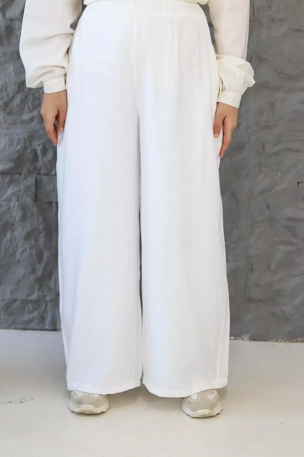 <h4>Skirts &amp; Pants</h4>