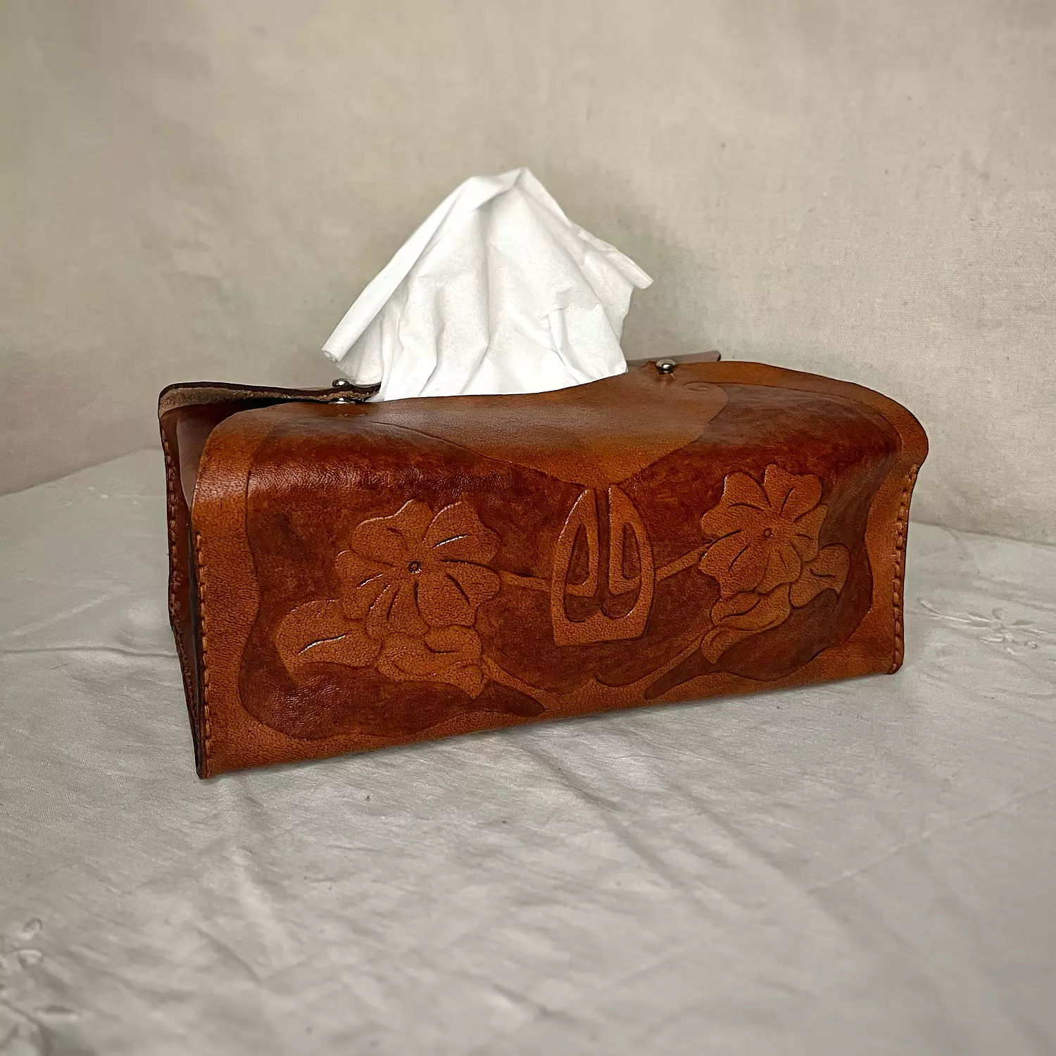 Tooled leather tissue case - art nouveau inspired  3