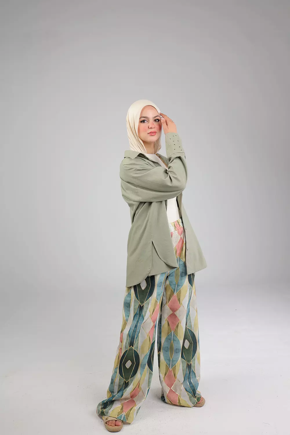 <p style="text-align: center"><span style="color: #ffffff">MOSAIC LINEN PANTS</span></p>