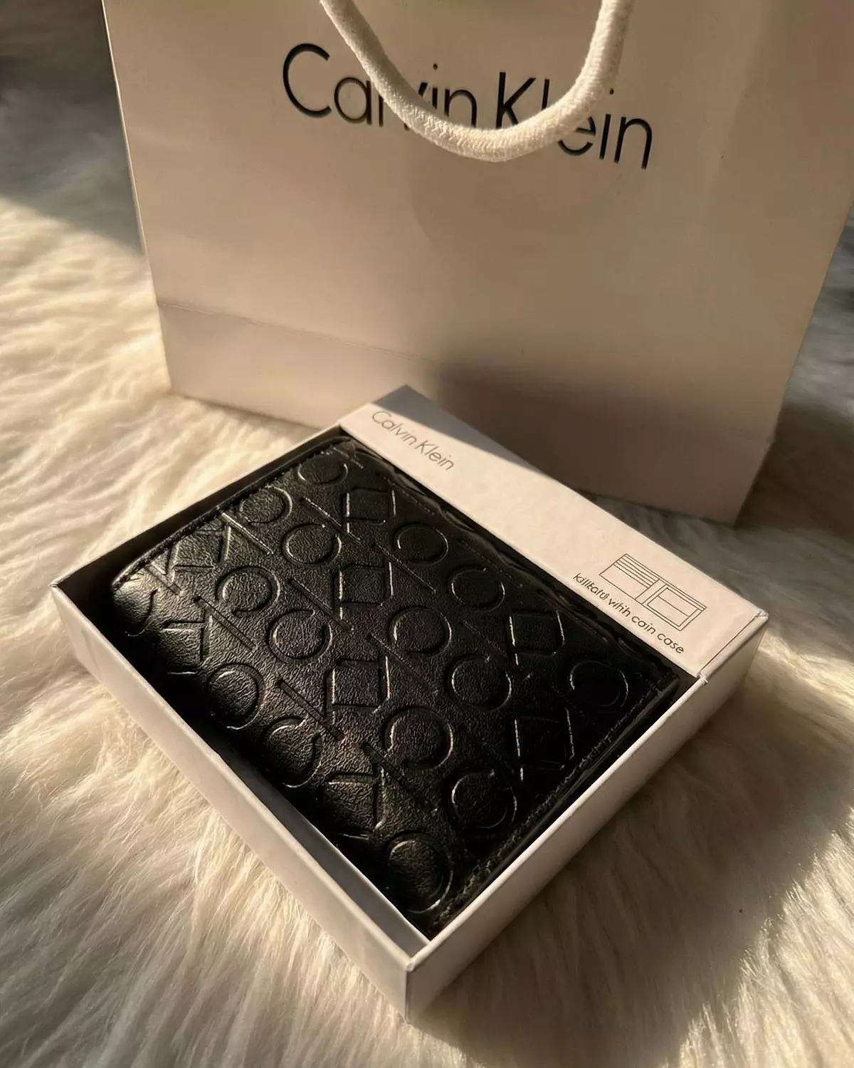 CALVIN KLEIN WALLET image