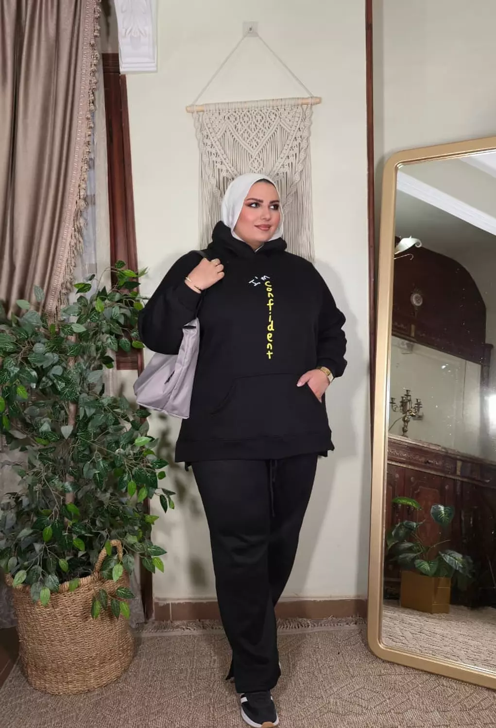 hoodie (in black / i'm confident) image