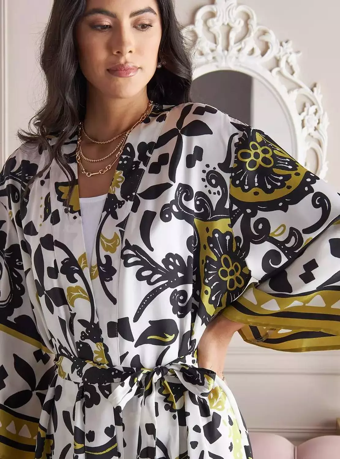 All over printed chique suit from max 3