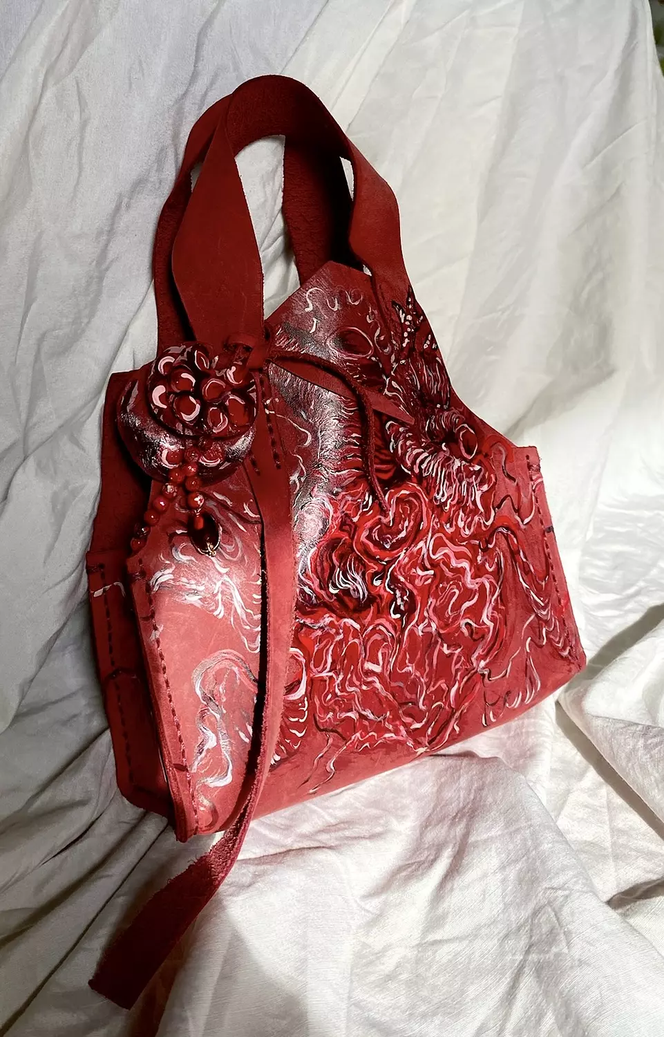 The “ pomegranate bag” 4