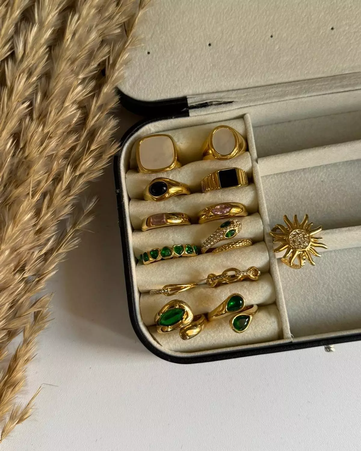 <h3 style="text-align: justify"><br><span style="color: #000000ff">RINGS</span></h3><p style="text-align: justify"><span style="color: #000000ff">view the collection</span></p>