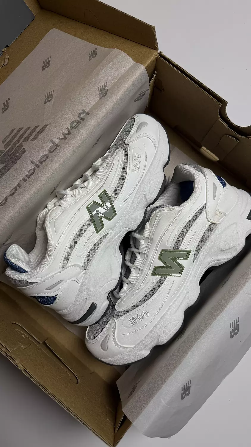 Newbalance 1000 in Olive  image