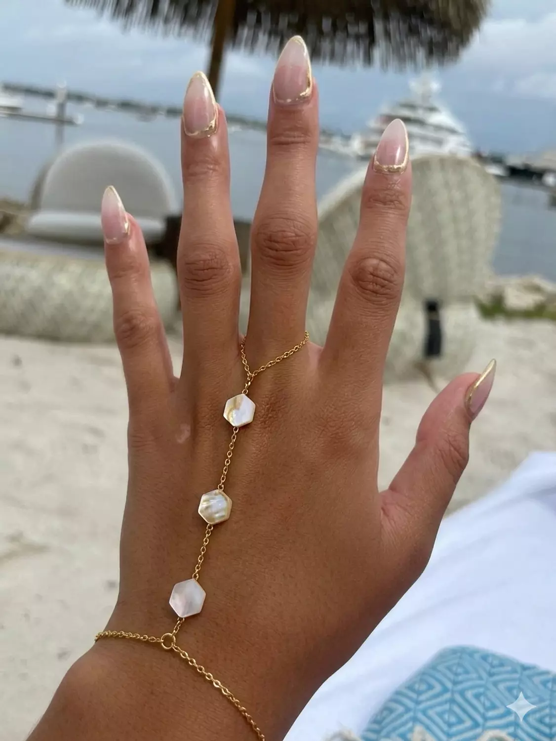 Hexi Sadaf Handchain image
