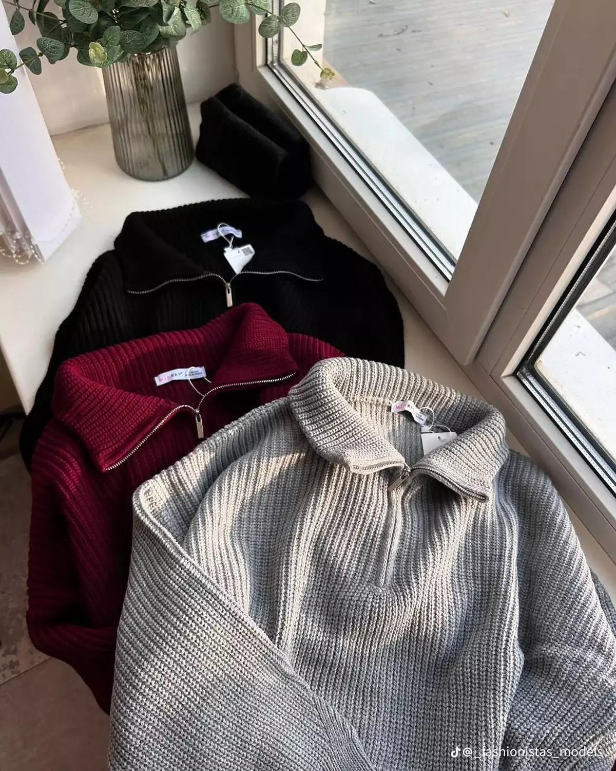 Wool pullover  7