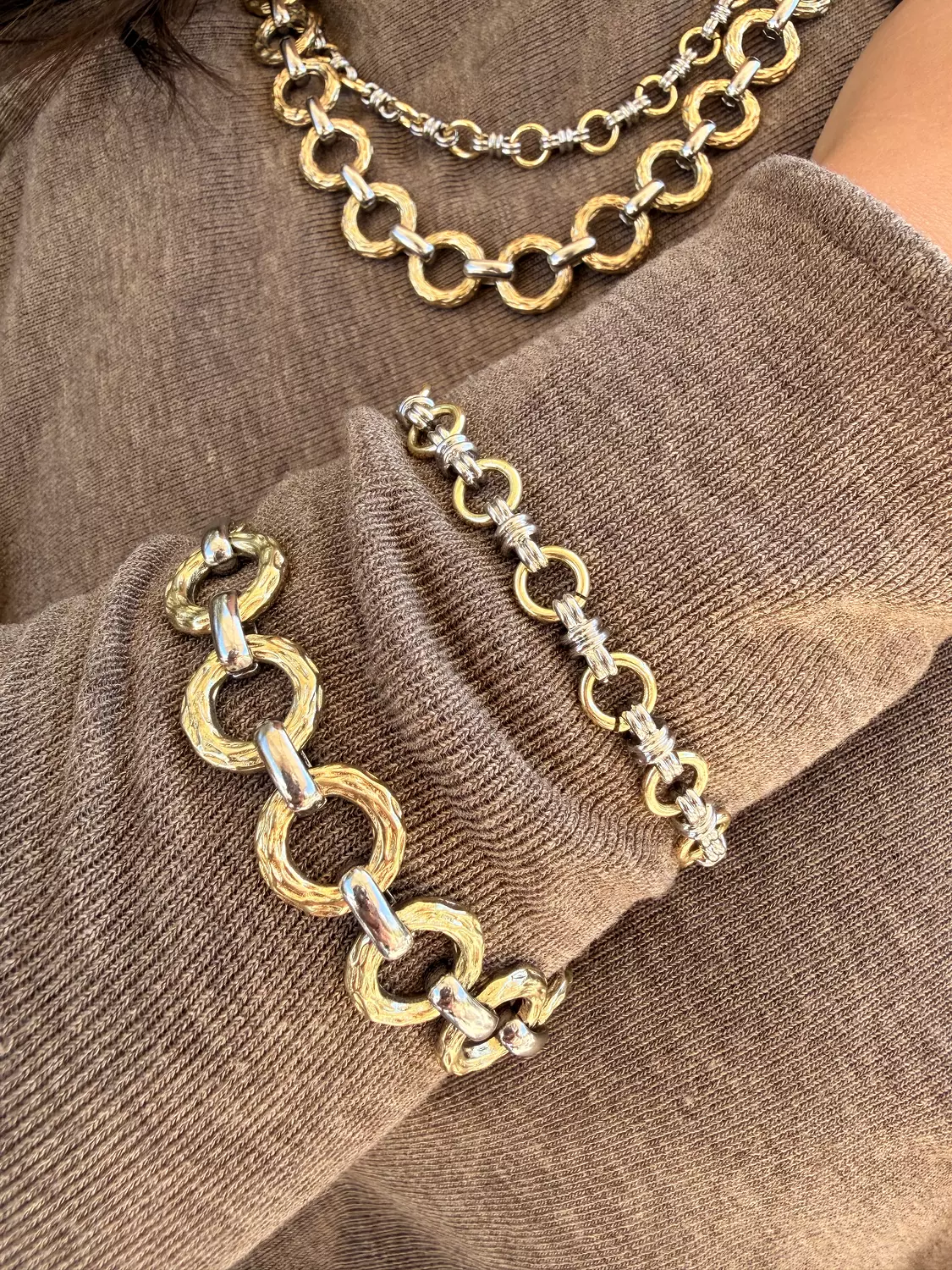 Silver x Gold Connected Circles  2