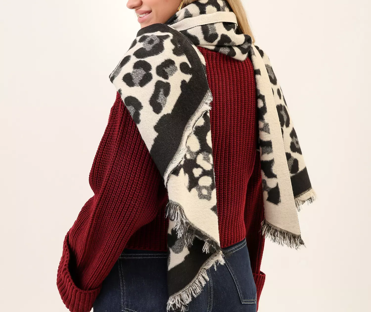 NEW SHAWL hover image