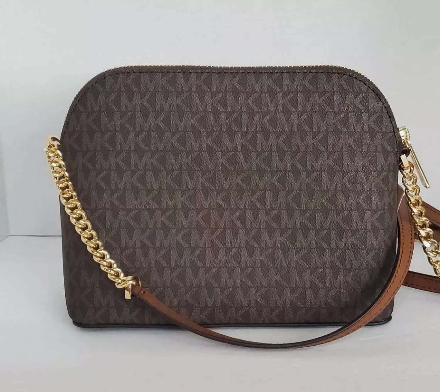 Michael Kors Logo - print Brown. 3