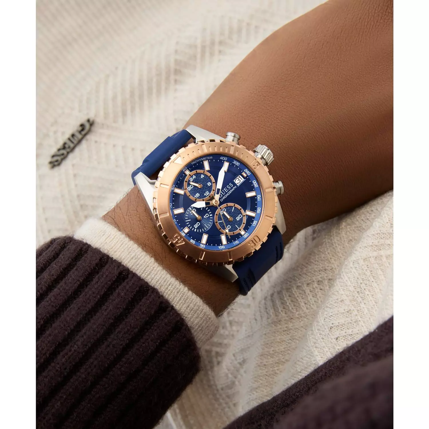 GUESS Mens Blue 2-Tone Chronograph Watch BLUE Silicone Strap GW0967G4 6