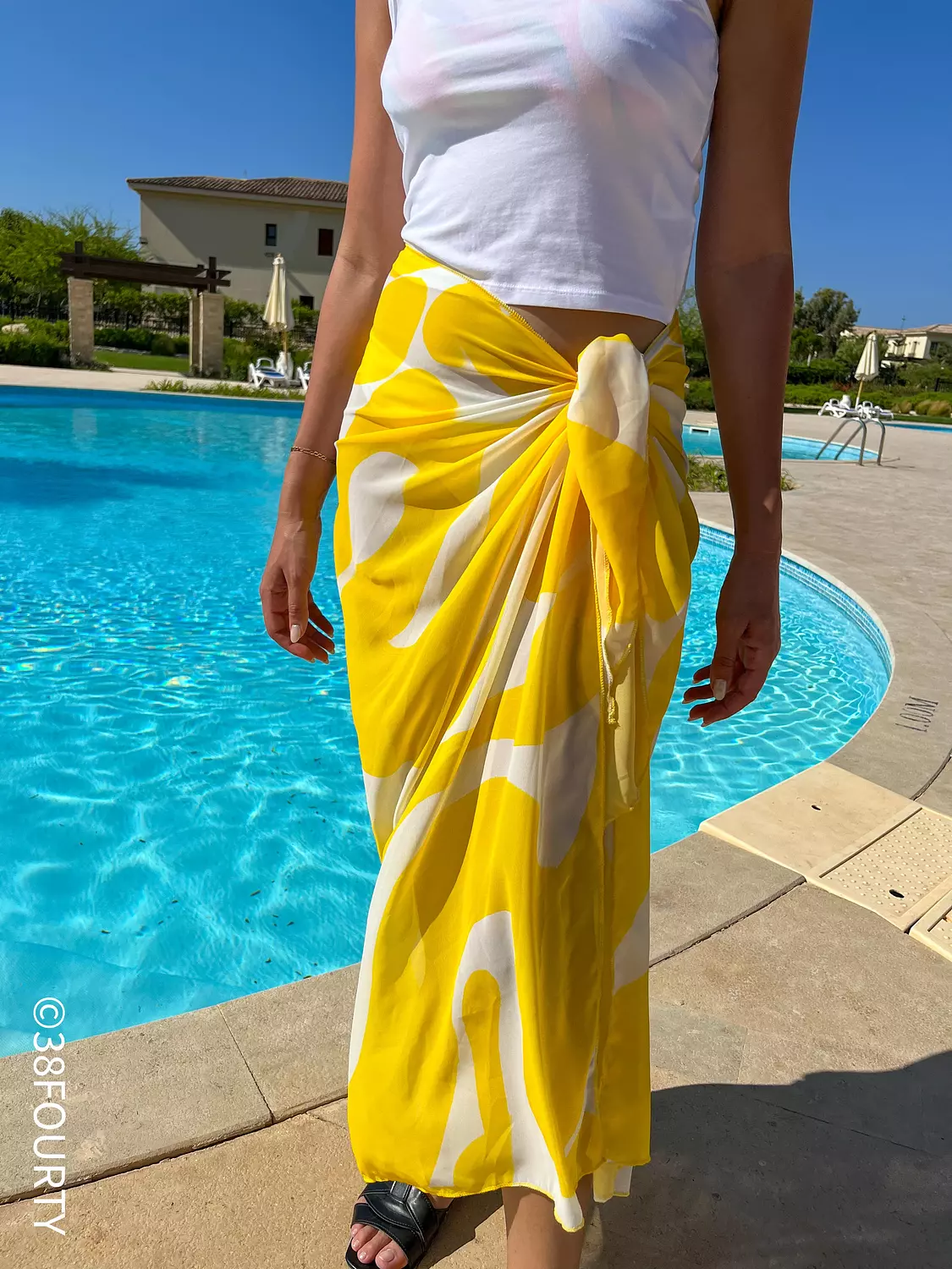 The Wrap-up coverup "Summer Love" Yellow  hover image