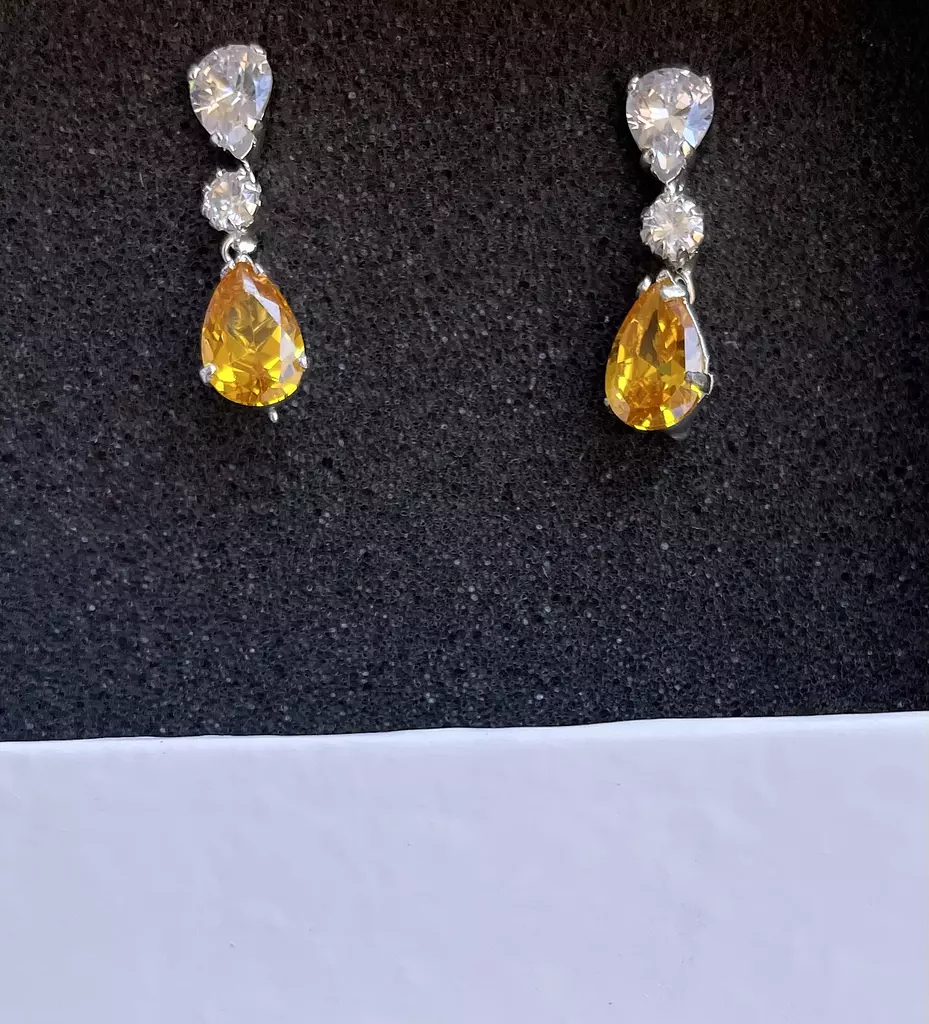 Yellow diamond