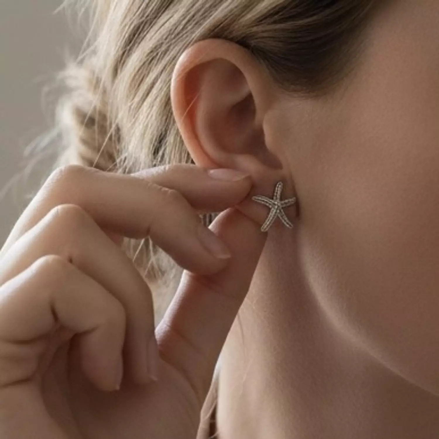 Starfish Glow Earrings  image