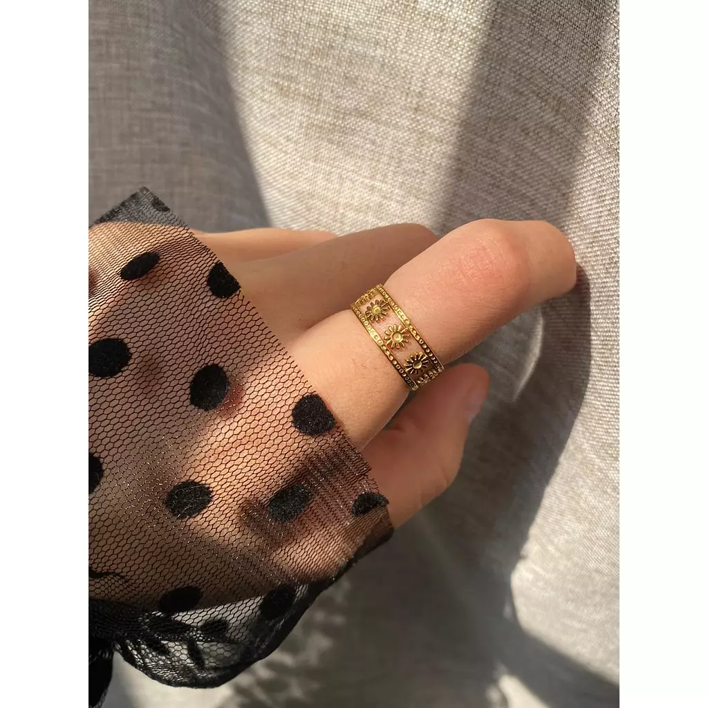 SUNS RING