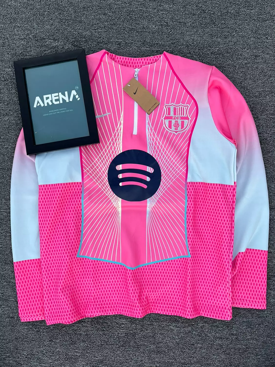 Pink Tracksuit -  Barcelona - 26 image