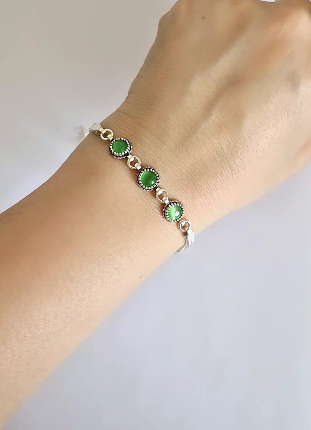 Light green bracelet image