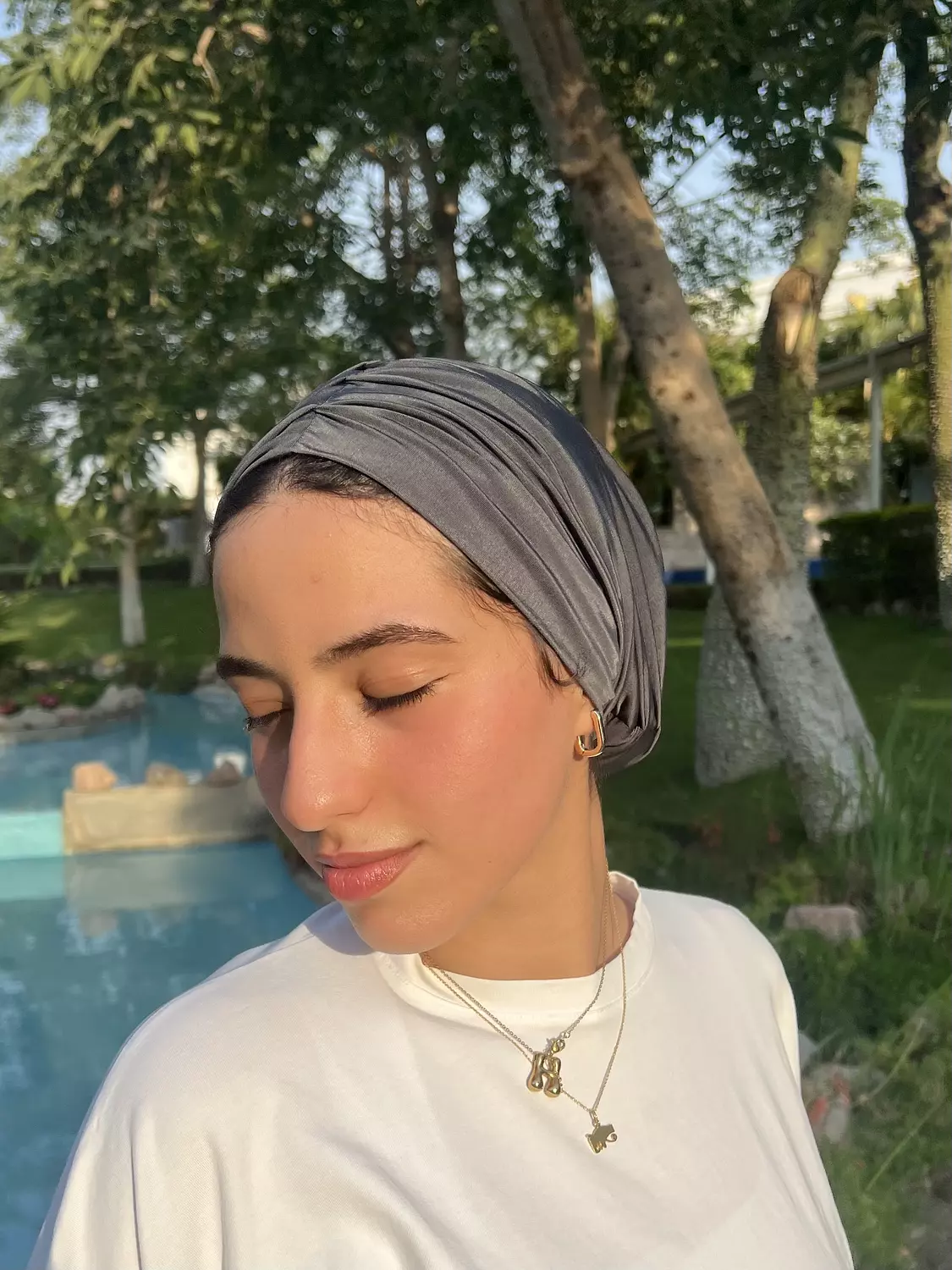 The dark grey turban 2