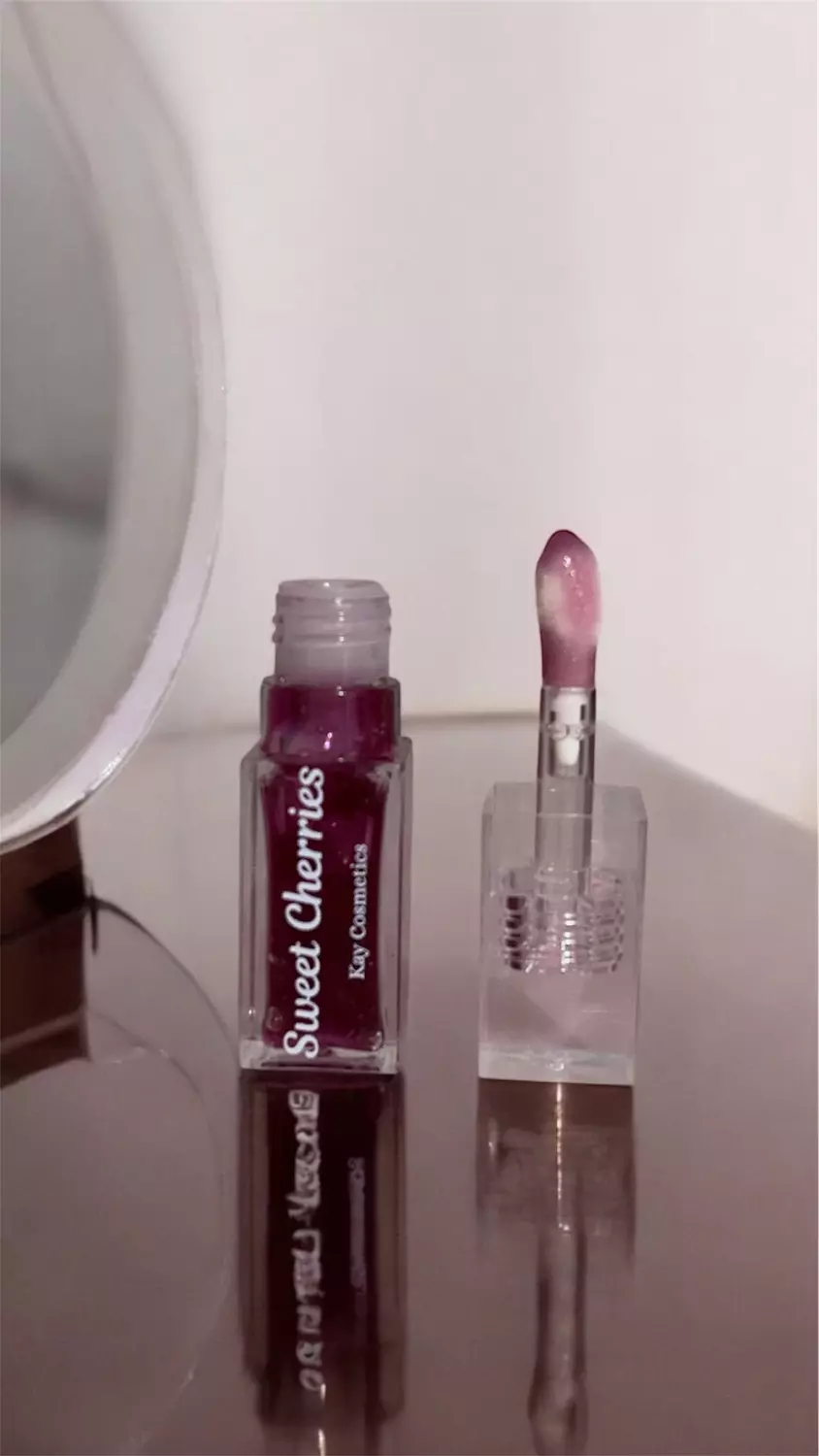 Sweet Cherries Brush Tube image