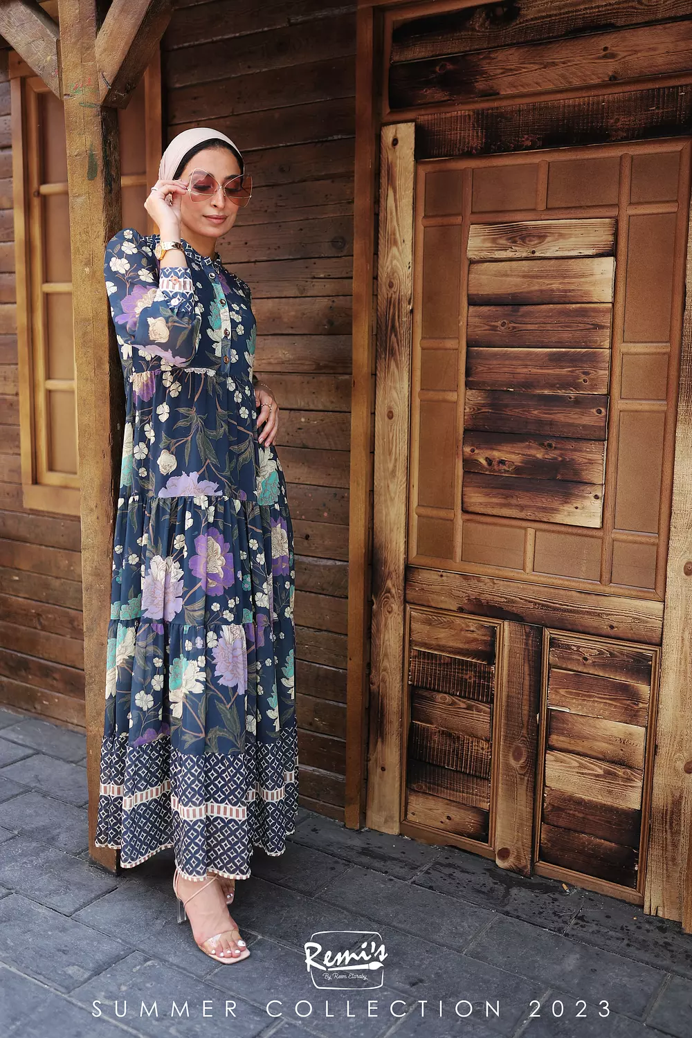 Flora dark Dress 2