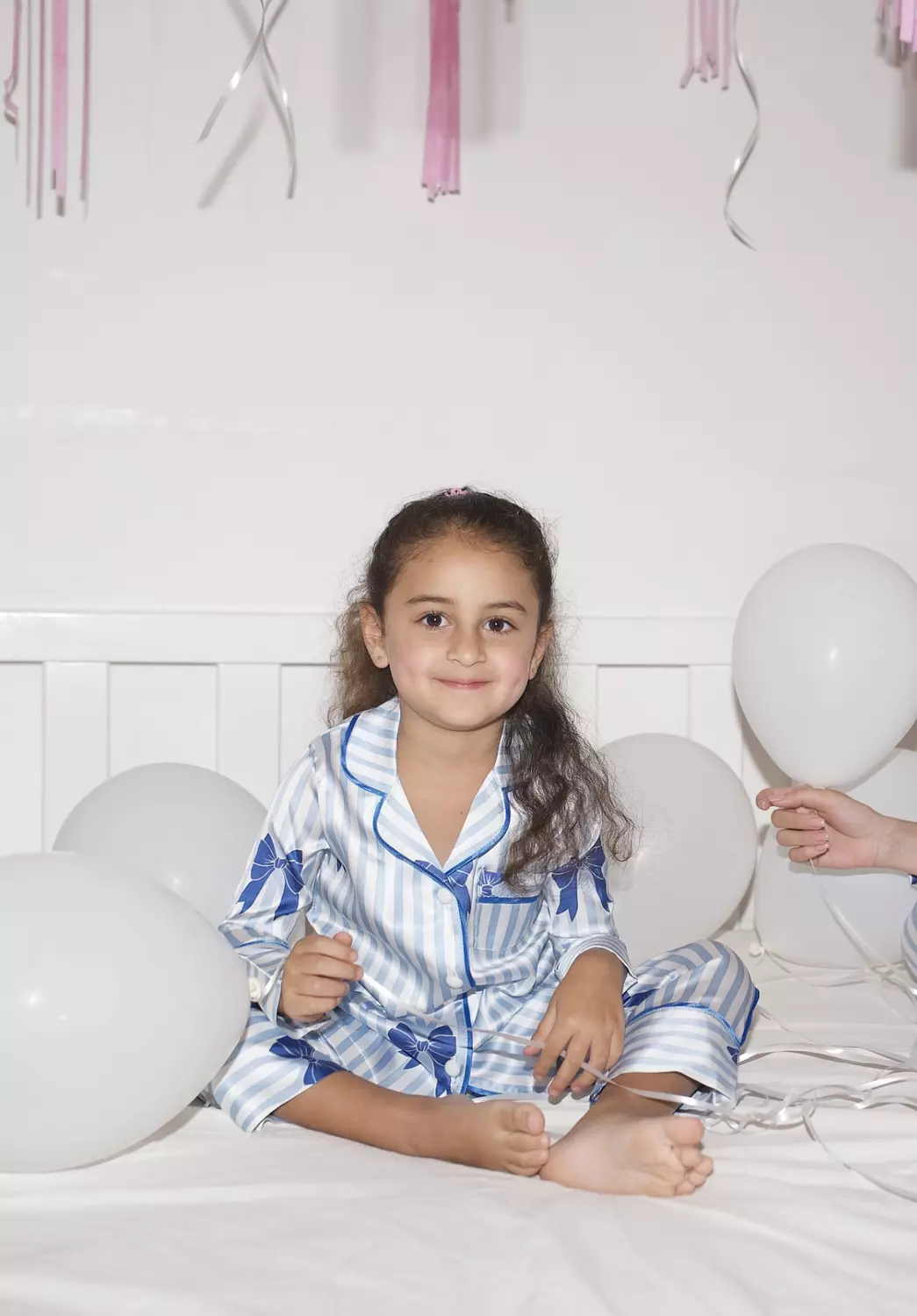 Blue Ribbons Kids Set image
