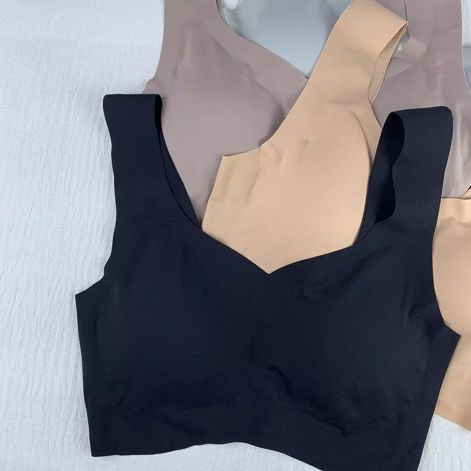 Unwired padded laser cut soft bra  s..m..l 3